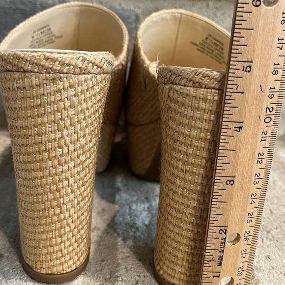 New/Never worn Jessica Simpson “JS-Camree” cork and man made sole. Sz. 8 1/2 - Picture 4 of 7